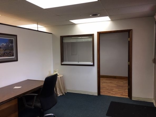 102 E Schoolhouse Rd, Yorkville, IL 60560